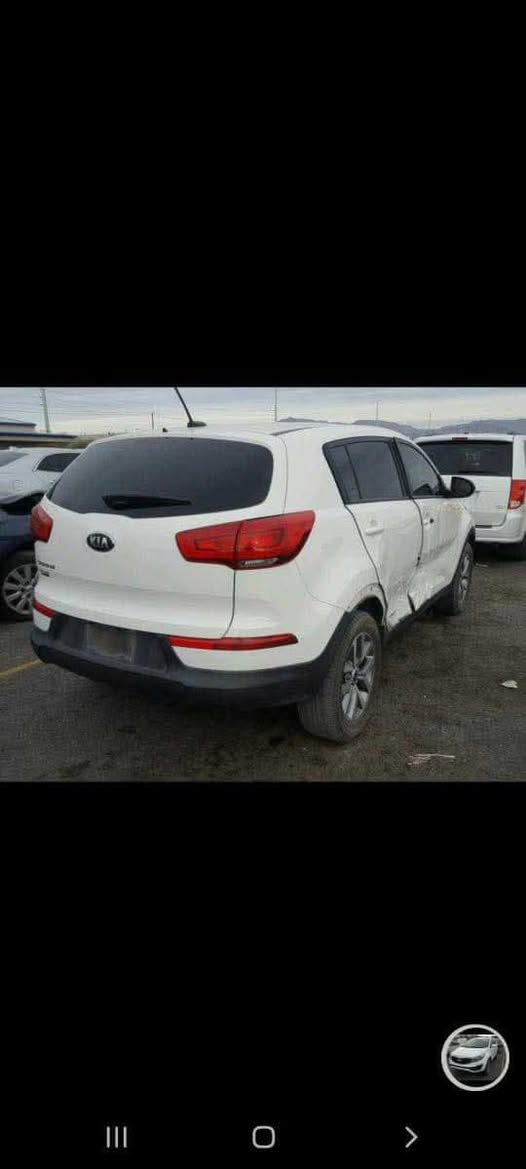 سلام عليكم
سبورتج 2016 وارد أمريكي 
حادث بابين صفحة جانب السائق 
مبدل باب والباب الثانية معمرة
مكينة 2400 Gdi
تبريد قطعتين 
بجم كبس
ماشيه 86 الف ميل حقيقي 
صور الحادث بالمنشور مع صور السونار
السعر145$
رقم بغداد بإسمي تحويل مباشر 
مكاني بغداد الزعفرانية
للاستفسار ***********
***********
