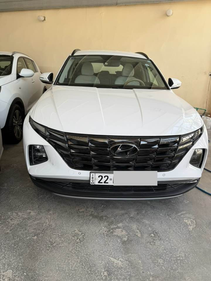 توكسان موديل 2024 
رقم اربيل باسم شركه 

السياره كفاله عامه عدا ملاحظه بسيطه موضوحه بلسونار 

بصمه
مكينه 2000
لايت زنون
شاحن وايرليس
كراسي كهرباء
شاشه ديجيتال
تشغيل عن بعد
بصمات عدد 2
كامره امامي خلفي
حساسات دبل
كراسي داخل ابيض
تبريد قطعتين

للاستفسار الاتصال 
***********
