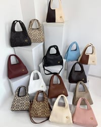 جنط نسائي سعر المفرد 15 آلاف دينار سعر الدرزن 120 ألف دينار قياس 18 × ...