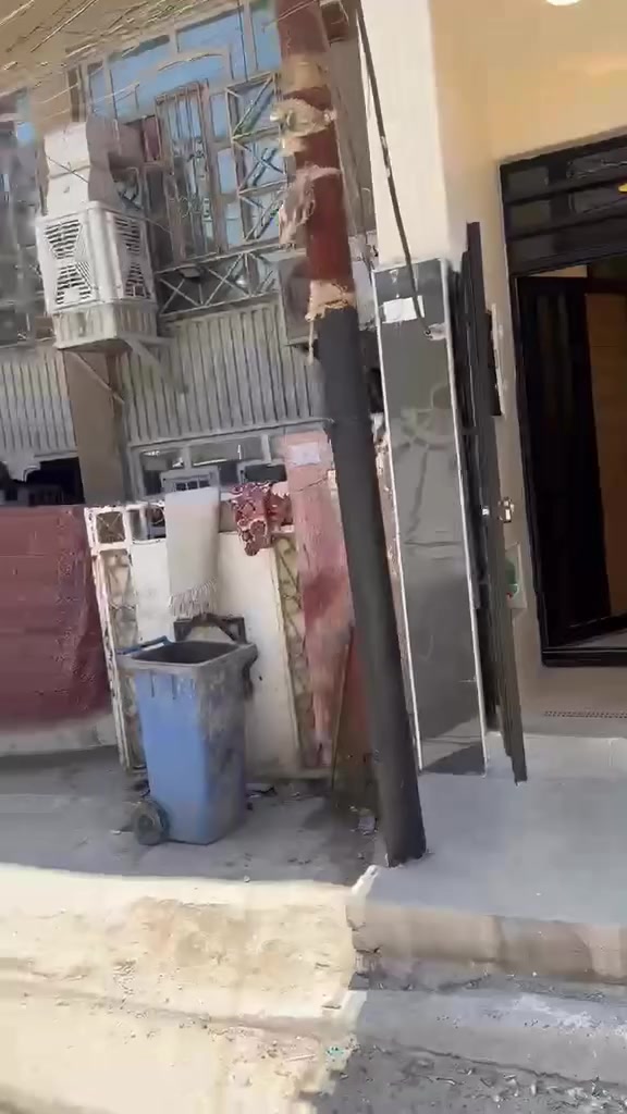 دار حديث للايجار
بناء زيرو ٢٠٢٦ 

يحتوي ع ٣ نوم واستقبال وخدمات ومطبخ 

ب٥٠٠ قفل 

عنوانه الشعب قرب حسينه الانصار 

للاستفسار ***********
