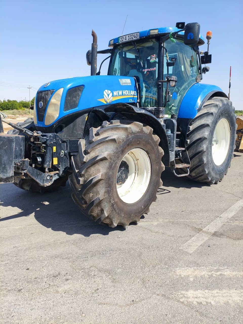 لبيع نيوهلند t7260 باور كومان. واسط الاتصال بنا ***********0
