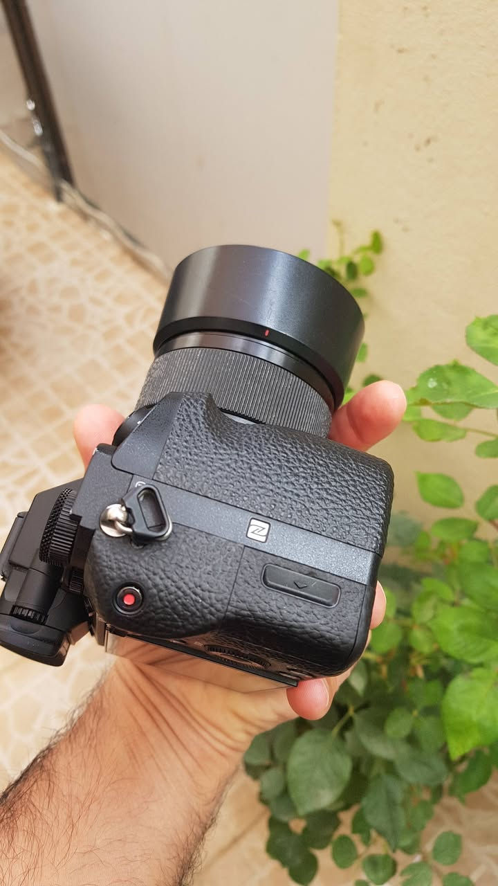Sony A7R2 with 50mm lens 1.8
للبيع فقط 
كاميرا سوني a7r2 مع عدسة ٥٠ملم الثابت ١.٨ عزل ممتاز 
كاميرا معروفة 
٤٢ ميكابكسل.. فيديو 4k .. فوكس سريع تتبع الوجه و العين .. ٣٩٩ نقطة فوكس 
نظافة ٩٩% 
شتر  40k 
كارتون ماكو 
شراي يتفضل خاص.


**إذا كنت صاحب هذا الإعلان وتريد حذفه لأي سبب، رجاءا أرسل رسالة إلى الدعم الفني**