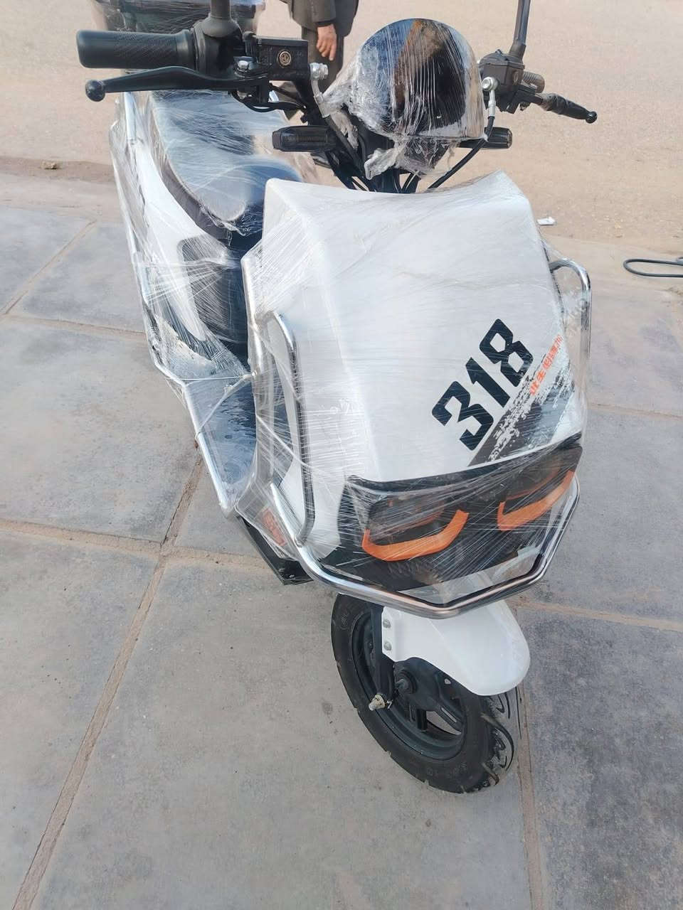 دراجه شحن 6 بطاريه بدون بانزين ودهن اوتماتيك جديده كارتون 
تحويل مباشر بااسمك خلال 24 ساعه ‏‪0774 061 5484‬‏ لاتصال ع لأخ ابو اركان ميسان حي الغدير قرب فلكه القاضي مجاور مطعم اليالي الشام
