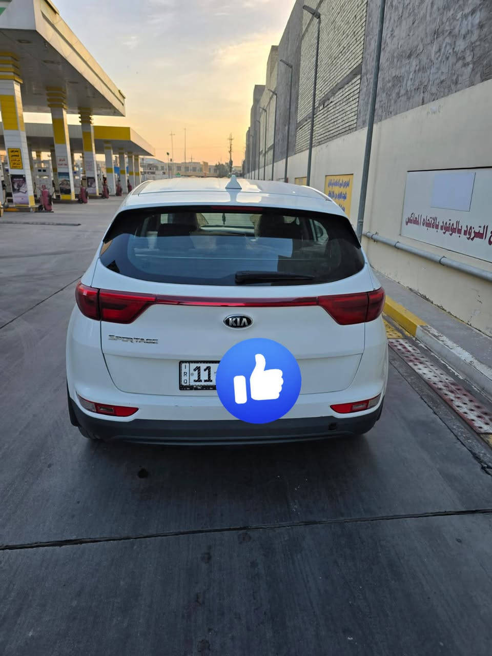 السلام عليكم ....؟
سيارة سبورتج للبيع موديل 2018 ♥️
 بغداد بسمي .
.وارد امريكي حادثها جنطه. 
.
.للاستفسار الاتصال ع الرقم:: ***********
