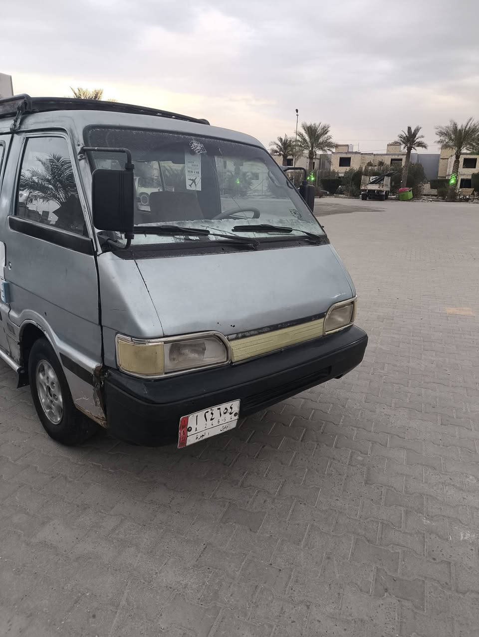 سلام عليكم سياره بستا 94 سياره كامله حداديه صارلي شهرين من شادها بارتي دينوم توني شادهن كهربائيات كلها شغاله دوشمه جديده  محرك كير اكسن مكفول وترايك وين ما تريد السنوية (2028) راعيها موجود يمتى ما تريد داور مصفره هيأ مرور سعرها (35) وبيها مجال لل طيبين مكان السيارة نجف رقم صاحب السيارة ***********
وآسف على الاطاله
