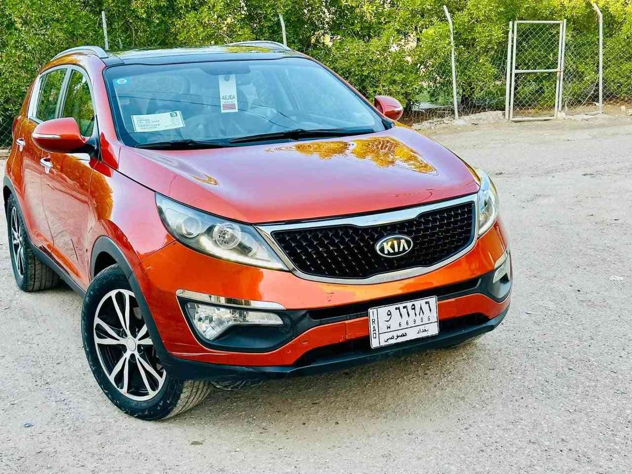 السلام عليكم 
سبورتج ٢٠١٥ خليجي 
بنوراما
محرك ٢٠٠٠ دوش 
مكفوله من صبغ  
فقط بارد حافة جاملغ السكن 
سياره كلش جديده 
سماعات دمام امامي
لد امامي 
كامري
نزول منحدرات
ايكو
حساس خلفي 
فول تحكمات ستيرن 
غرفتها جديده جدااا
تخم تاير جديد 
صدر جديد 
تبريد  ثلج 
مري شفط واشاير
رقم بغداد مشروع وطني سنويه جديده  باسمي تحويل ثاني يوم 
مكاني الدورة 
سعرها 145$  مجال بسيط 
رقمي*********** بغداد, العراق
