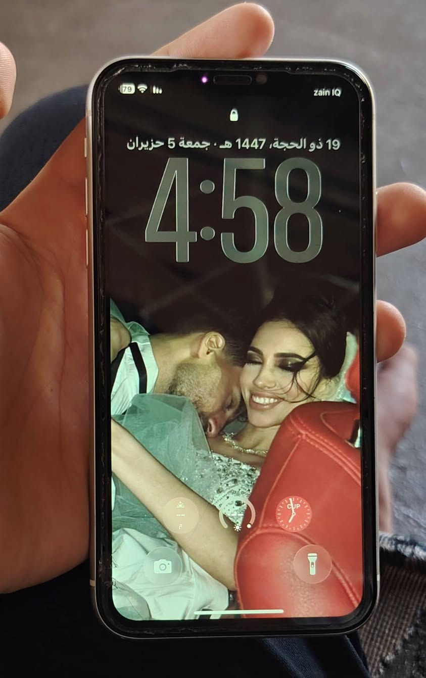 السلام عليكم
ايفون 11عادي
للبيع التلفون مبدل شاشه تلث خيارات البطاريه مالته 82 شرط ما مبدله التلفون فقط الفلاش ما يشتغل التلفون
نضافه 100٪ السعر 250 وبي مجال الي يريد يتصل
***********
