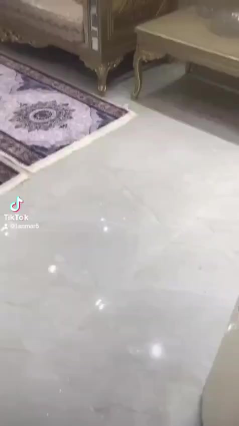 افضل انواع الديكور وحسب الطلب باسعار تنافسية وبايادي ماهرة للتواصل على الرقم التالي ***********
