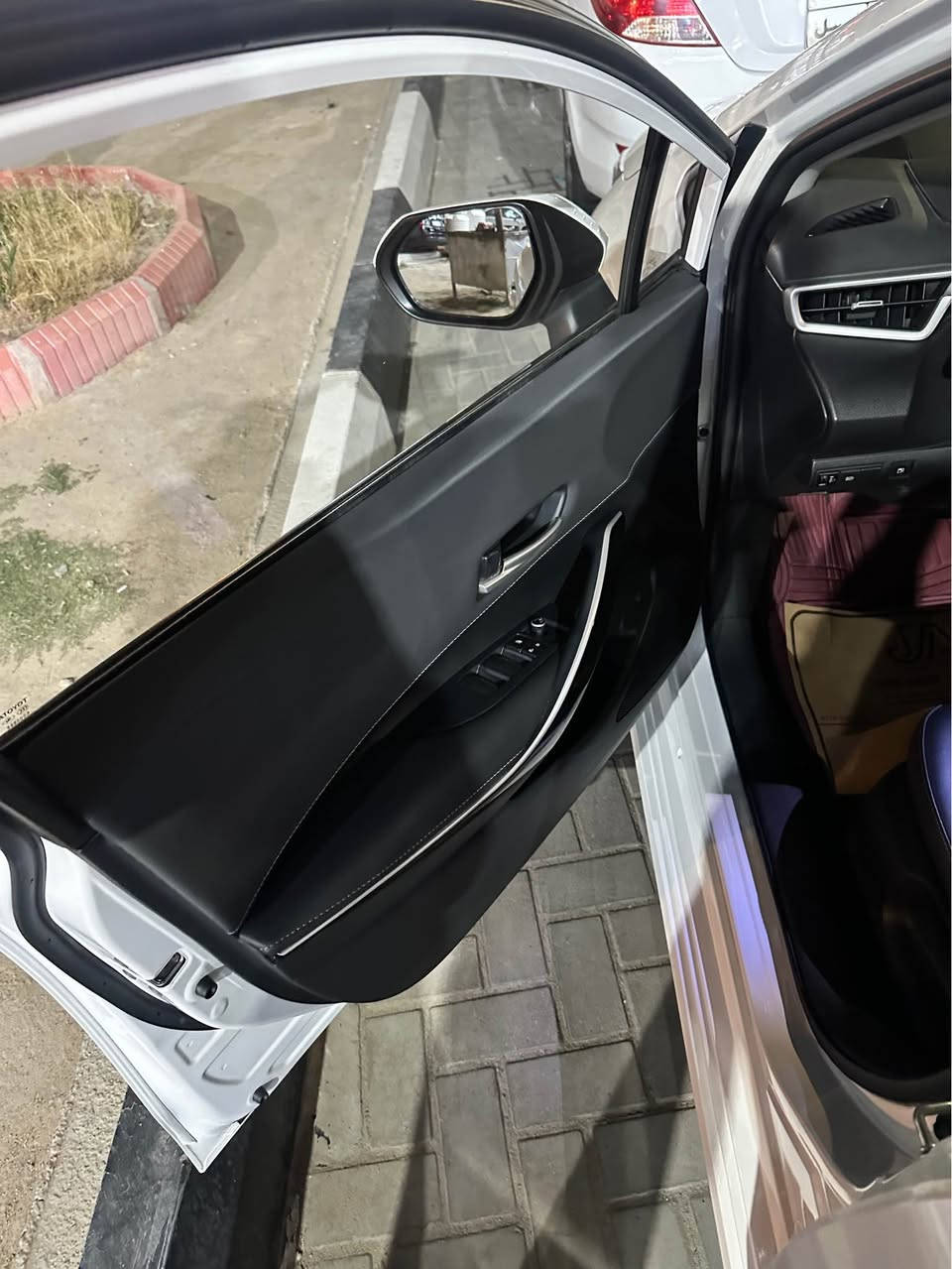 سلام عليكم 
كورلا تجميع صيني مديل 2025 كفاله عامه 
ماشيه 9 الف رقم بصره تحويل فول مواصفات
سعر 157$
*********** البصرة, العراق
