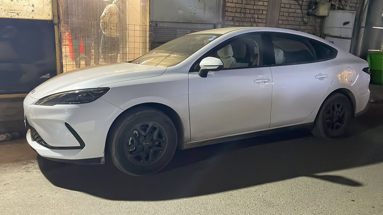 زيرو سيل فايف مرقم بغداد وجاهز 
ابيض وداخل ابيض 
العنوان البلديات 
***********
السعر 19.100 قفل
