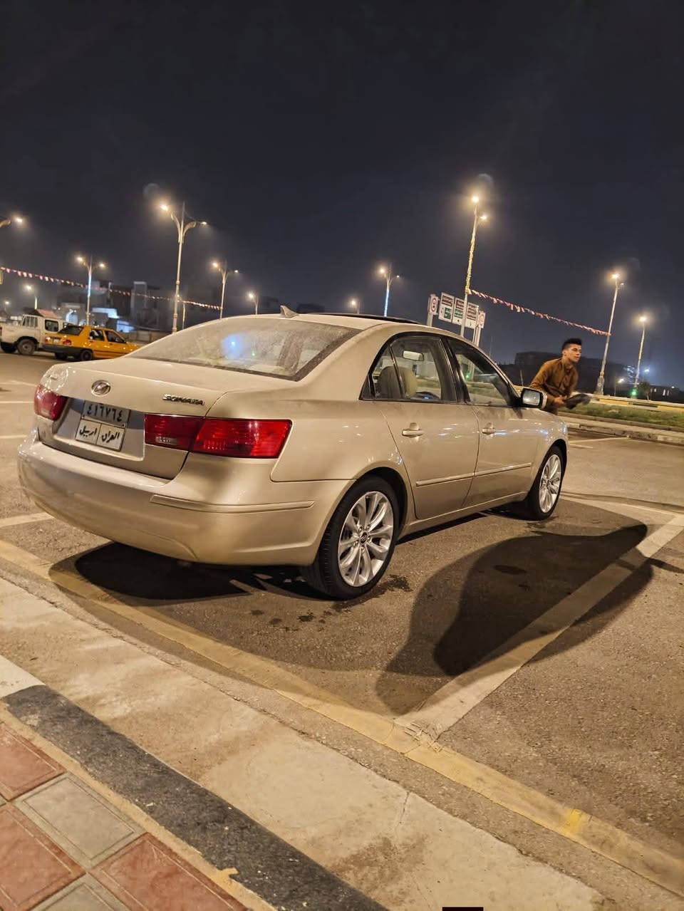 السلام عليكم
سوناتا موديل 2009رقم اربيل
 مصبوغه حزام بدون دواخل 2400
مكينه وكير خير من الله 
  السع $ 112 $ وبيها مجال العنوان 
 كربلاء المقدسه 
*********** واني خادم
