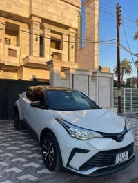 تويوتا CHR • ٢٠٢٤ • مضروبة بالتحميل
