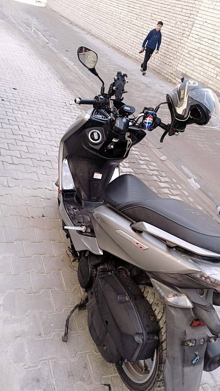 سلام عليكم
ماجسته S
دراجه مكفوله كفاله عامه
ماشيه 47
قبق نفخ
ستان كهربائي
منضومه جي بي اس بس يراد برمجه 
عارضهة مليون ونص وبيهة مجال
*********** 
وتساب مفتوح
