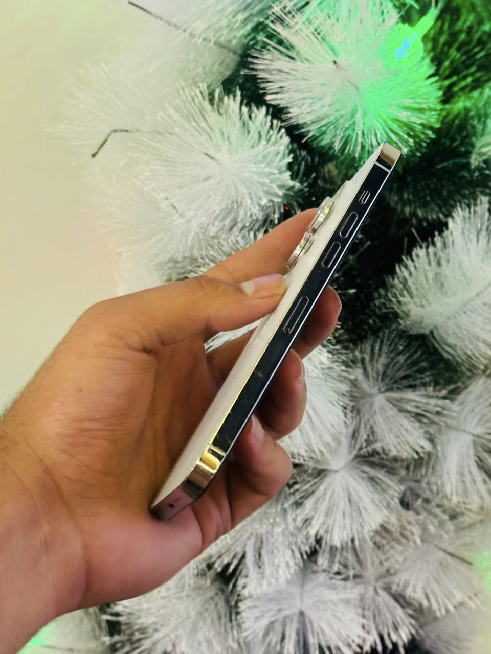 iPhone 14 pro max 
ذاكره 256 
دبل سيم 
نموذج m
بطاريه 100
جهاز مبدل شاشه اصليه 
فيس ايدي شغال 
مابي اي خلل شرط 
سعره 545 الف 
***********
