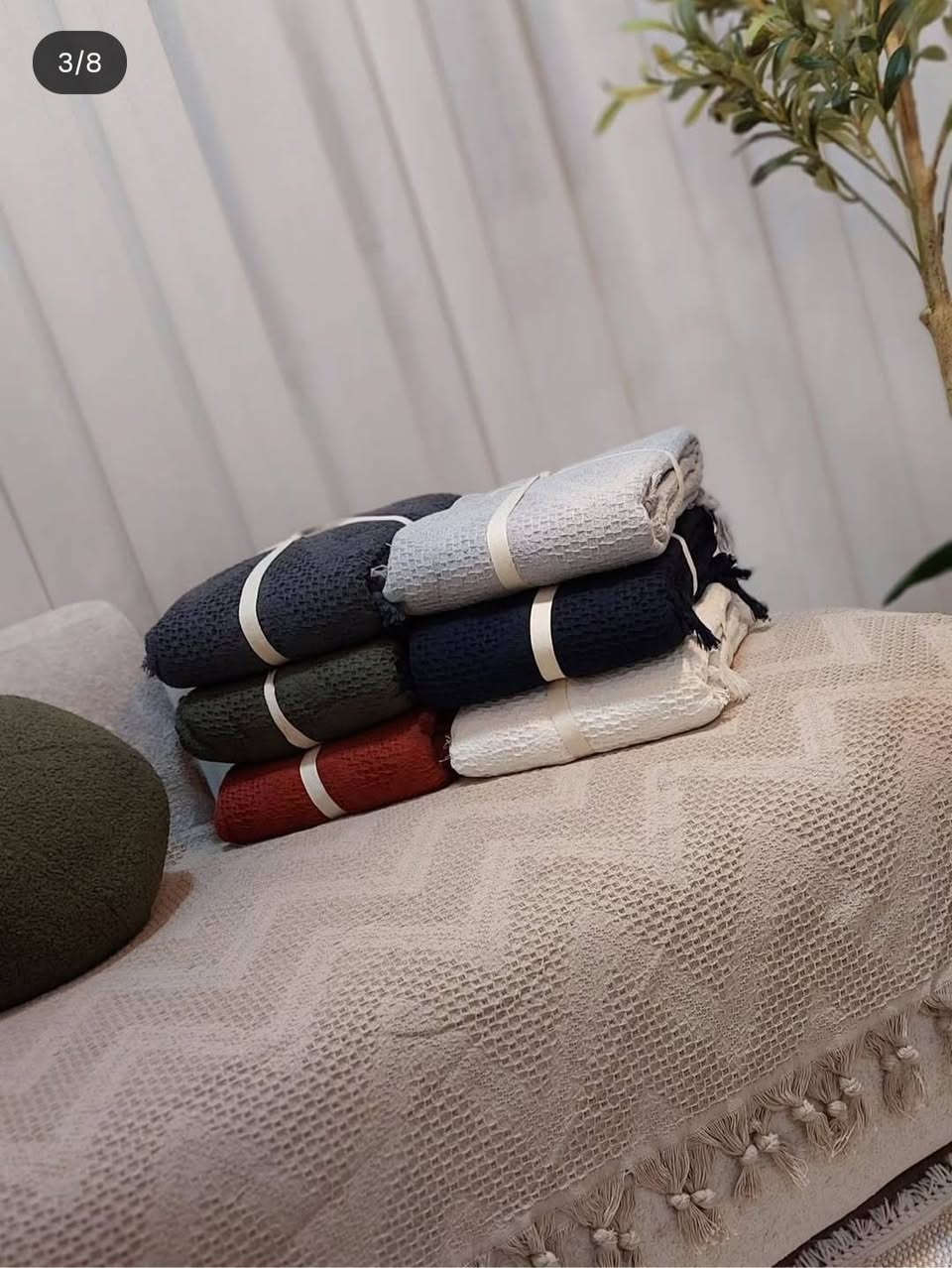 مفارش تخم القطعه تفرش ٦مقاعد خامه جاكار تركي قياس القطعه ٢٠٠×١٧٠ متوفر لون نيلي رصاصي فاتح وغامق زيتوني حني سعر القطعه ١٥ قطعتين ٢٨ 
توصيل بسمايا الف


**إذا كنت صاحب هذا الإعلان وتريد حذفه لأي سبب، رجاءا أرسل رسالة إلى الدعم الفني**