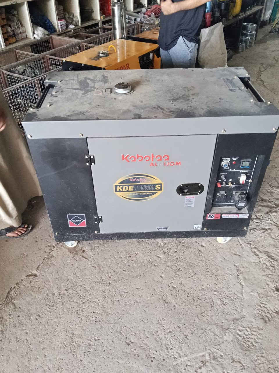 سلام عليكم  البيع موالده مشتغله 20 ساعه ***********
