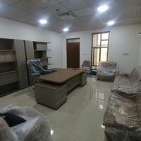 مكتب كامل • مدينه الرمادي • كراسي جلد