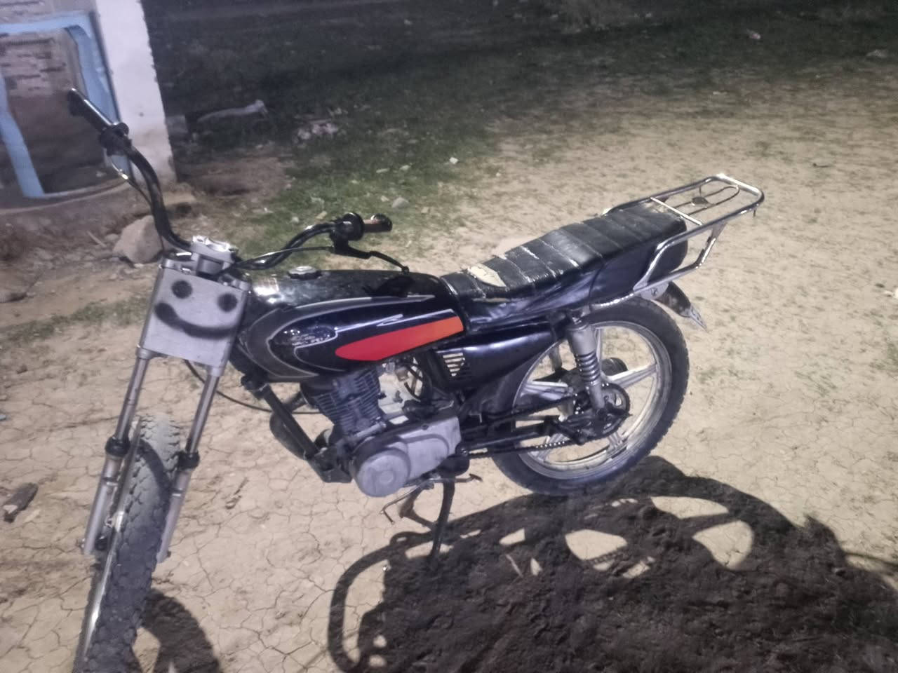 دراجه نامه برو السعر ٢٠٠ و بيهه مجال حك جيه


**إذا كنت صاحب هذا الإعلان وتريد حذفه لأي سبب، رجاءا أرسل رسالة إلى الدعم الفني**