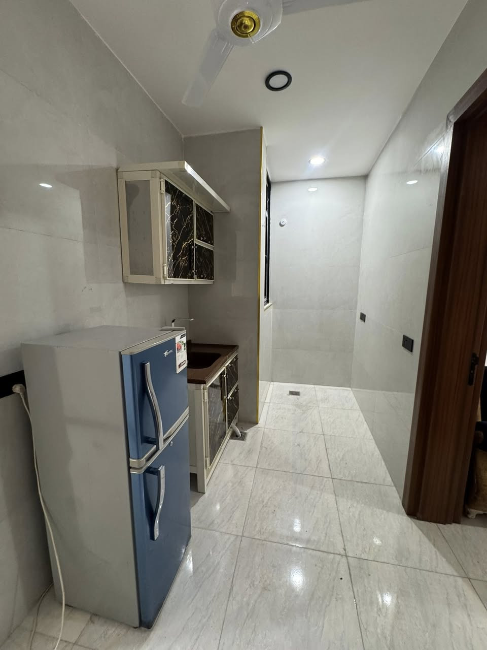 شقة موثثة للايجار✅

طابق اول امامية
مساحة 80 متر
غرفتين وصالة وخدمات 
مصعد شغال 24 ساعة 
الاعظمية قرب قاسم ابو الكص 📍
للاستفسار 
📞***********
