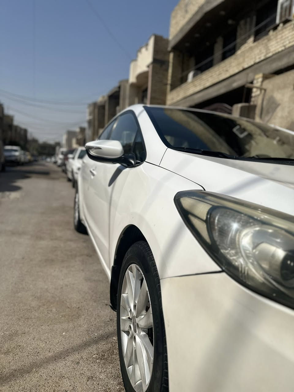 السلام عليكم
———————-
سيراتو 2014خليجي ابيض 
رقم اربيل الجديد سنويه 2029السعر 126بيها مجال بسيط
السياره بااسمي شرط التحويل
-بروجكترات 
- مري شفط
- اشاير بلمري وكهرباء
- داخل اسود
- فول تحكم 
-فتحه سقف
-حساسات اماميه خلفيه
- محرك 2000دوش
- غرفتها حلوه
-ماشيه 236000
صبغ السياره قطعتين  
شواصي ودواخل ولغود وايرباك كلهن سليمات 
سونار موجود
📍العنوان الدوره حي الصحه
***********
