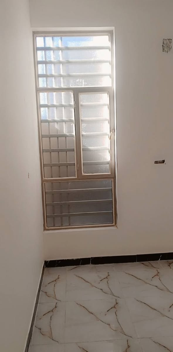 ❤️🦋🏠مشتمل للبيع بالسفحة  ال8الاف شارع احمد الوائلي خدمات كاملة واصلتة قريب ع الشارع العام  100متر طولاني  طابو صرف با اسم راعية تحويل مباشر بناء درجة اولى غير مسكون يباع نقد سعرة 51وبي مجال للشراي   الحقيقة  احلى من الصور    للاستفسار اتصل📞 ع رقم ***********  مكلفة بالنشر ❤️🦋
