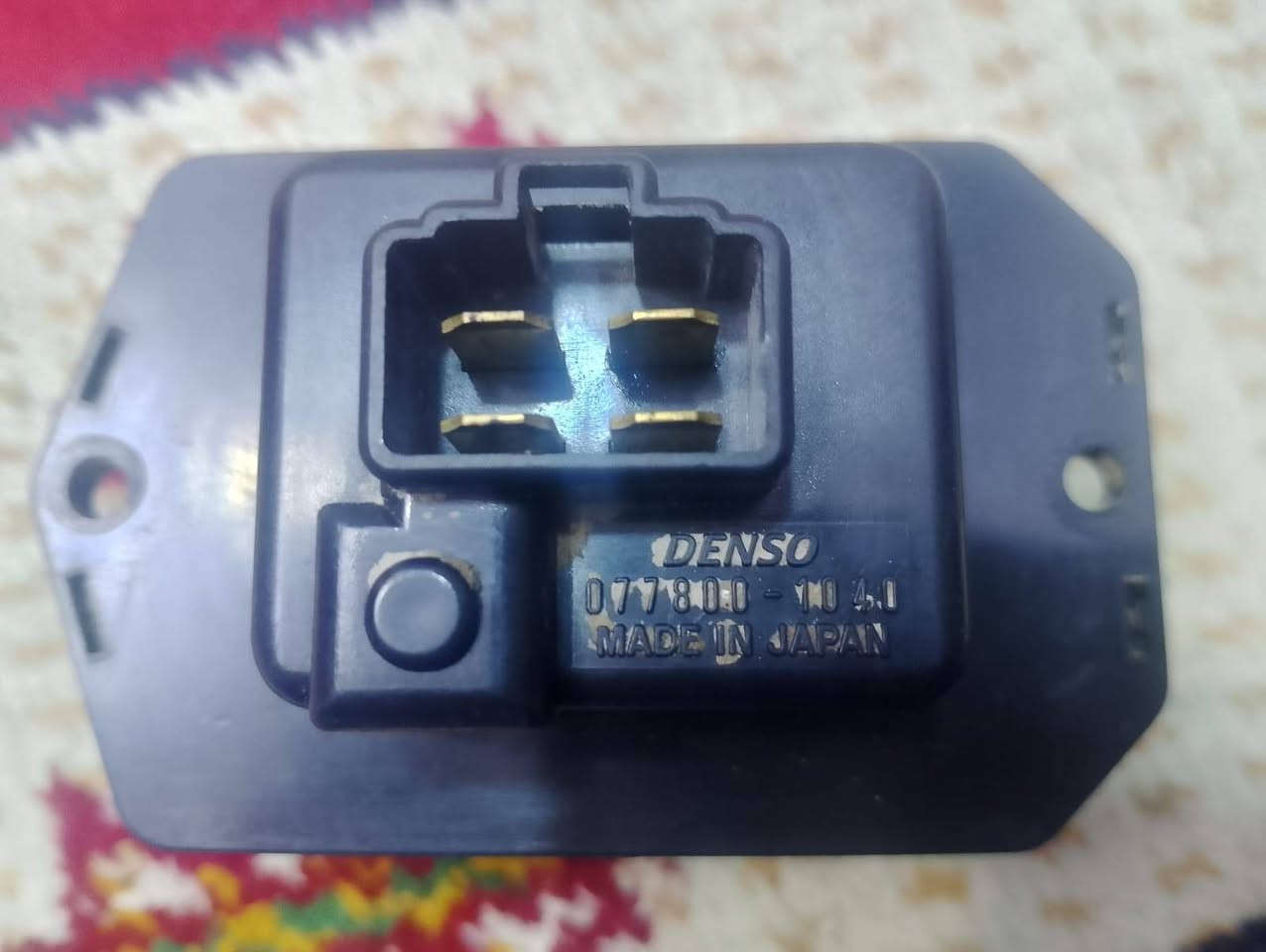 للبيع مواد حتياطيه هيتاشي موجود خدمه توصيل***********//***********
