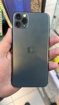 ايفون ١١ برو ماكس • ٢٥٦ • بطاريه ٧٣