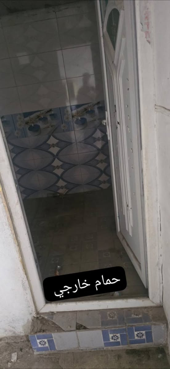 السلام عليكم
بيت تجاوز للبيع المساحه ١٢٠  تقريبا 
العنوان بياع حي التراث قرب مكتب قائد الشمري 
الاستفسار الاتصال على الرقم ***********
