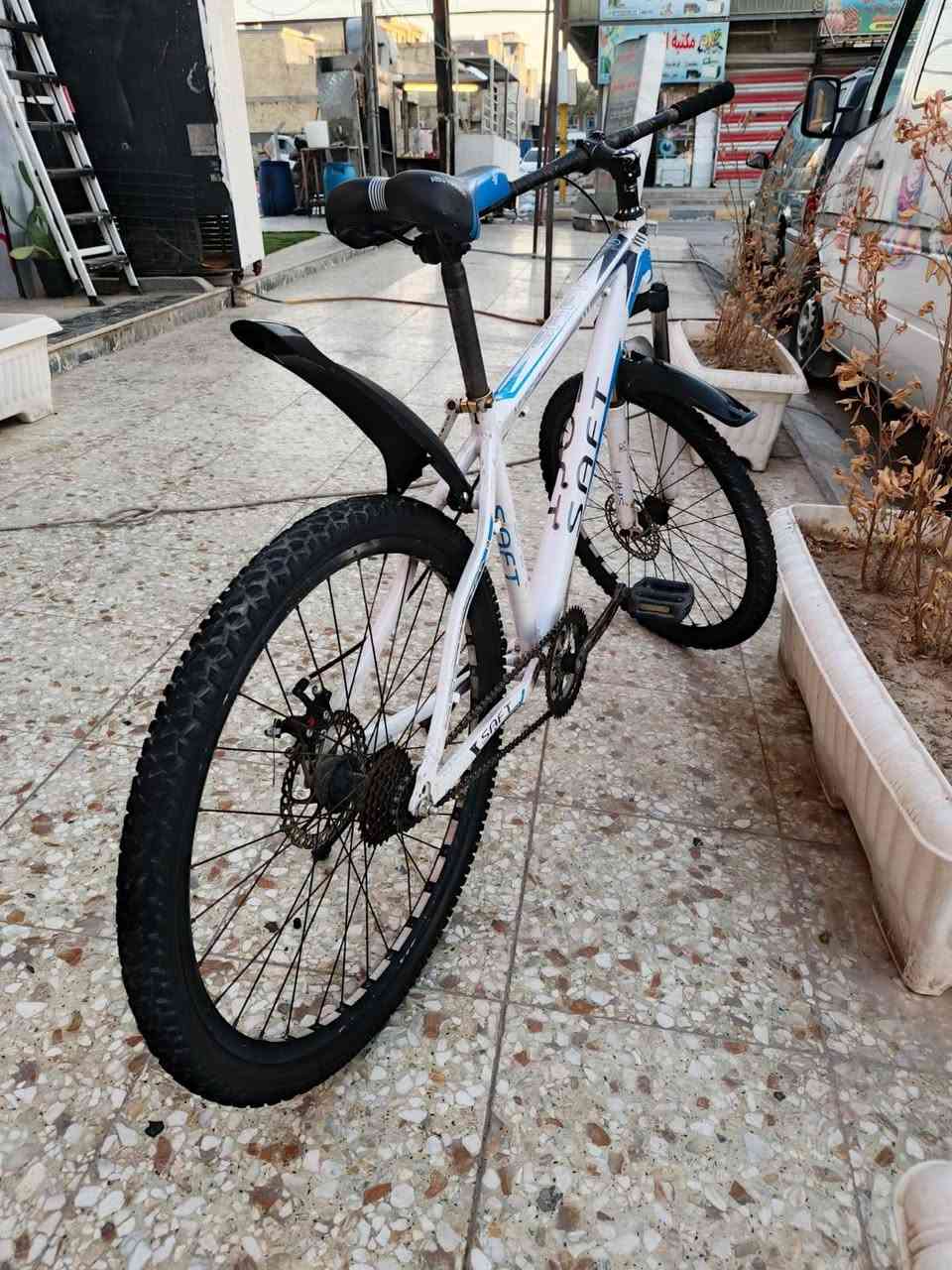 للبيع بايسكل ياباني حجم ٢٦ مال بآلة


**إذا كنت صاحب هذا الإعلان وتريد حذفه لأي سبب، رجاءا أرسل رسالة إلى الدعم الفني**