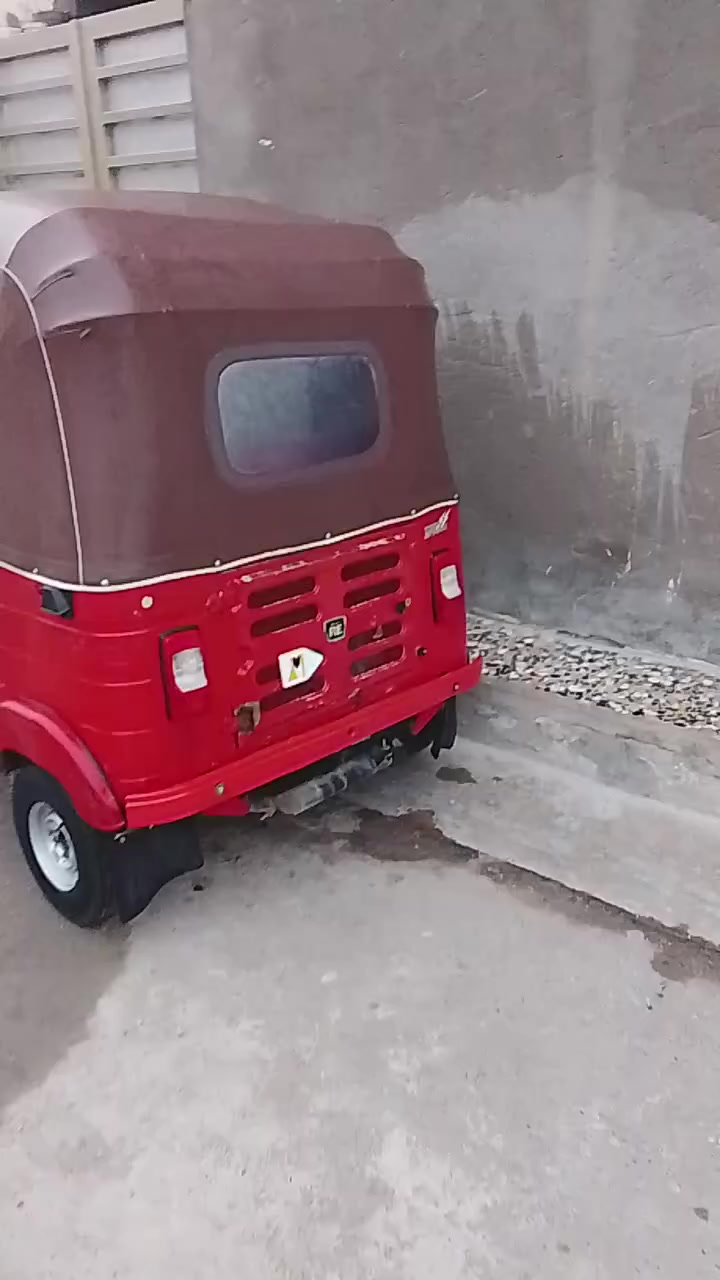 سلام عليكم تكتك للبيع موديل 18 شهر 12 مرقمه رقم بغداد مكينه به تبخير سعر 5200 رقم ***********
