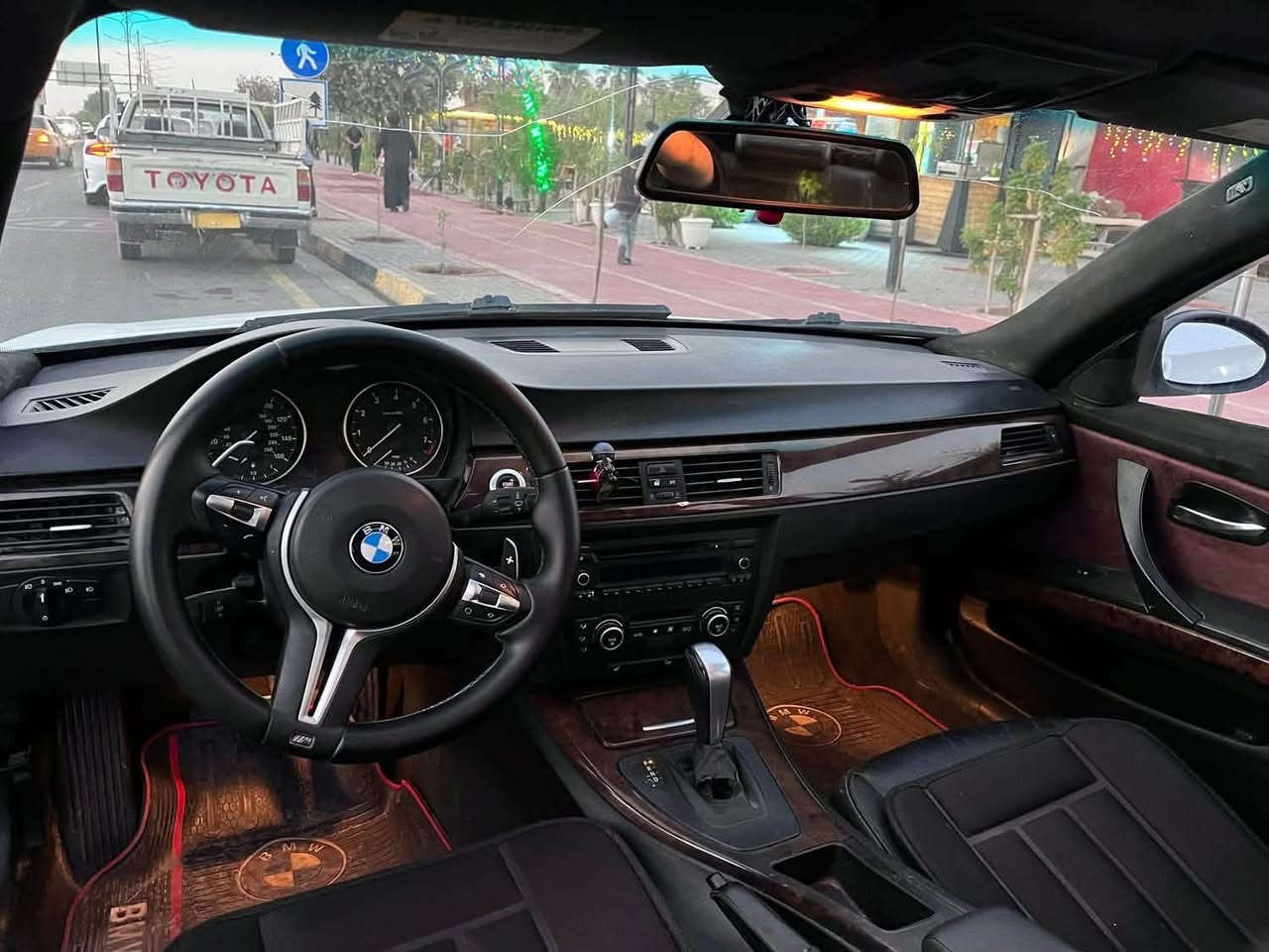اللهم صلي على محمد 
السلام عليكم 
#للبيع
Bmw e90 2008
حجم 325
سيارة فول فول مواصفات
صبغ عام 
رقم نينوى
السعر 85
مكان سيارة موصل
للتواصل 
***********
