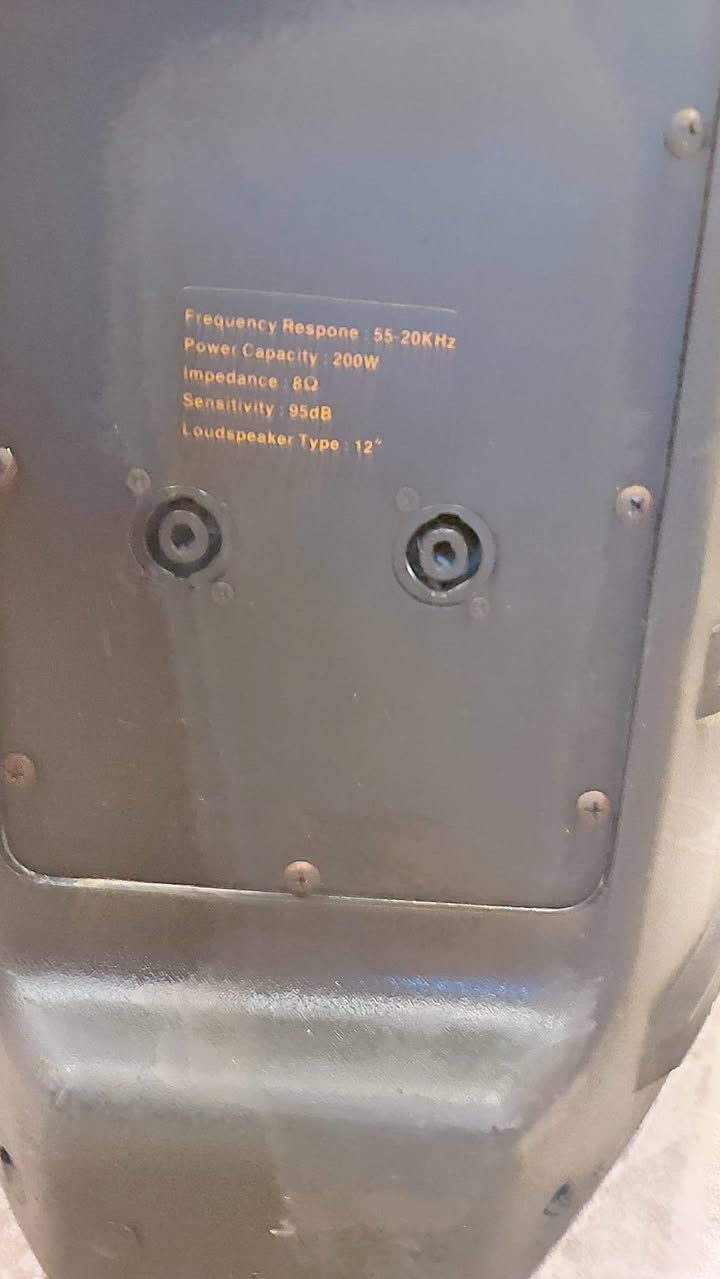 زوج سماعات DJ للبيع شغالات ونظيفات على الفحص التفاصيل في الصور مكاني بغداد الجديدة للتواصل والاستفسار الاتصال على الرقم واتساب 
***********
