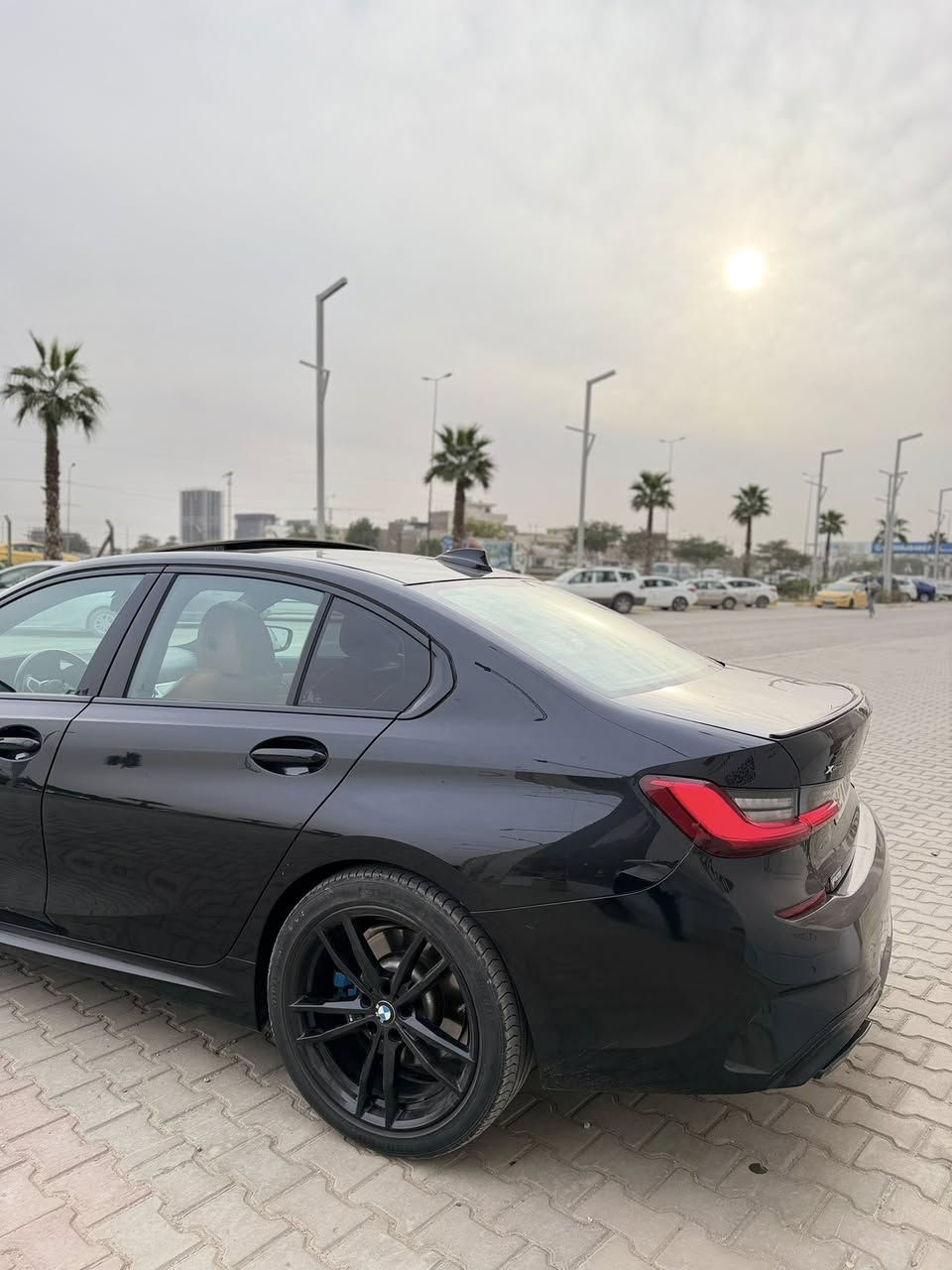 للبيع BMW 330i موديل 22 
السيارة M بكج بلاد مختمة بكل مكان حتى البصمة M 
محرك 2000 تون بور تيربو ماشية 51 الف 
تدفئة كشنات وخزن وداخل قرميدي 

شاشة دجتل كبيرة ونظام كار بلي وايرليس 
حساس امامي خلفي ورادرات جانبية وامامي 

فتحة السيارة ونظام (الأيمائات) تعلي الصوت وتنصي بلأشارة 
تشغيل عن بعد رقم اربيل تحويل ملكية فقط 

حادث السيارة بنيد فقط صبغ بدون دواخل شرط 
كير ومكينة مكفولات صور الحادث ضمن المنشور 

السعر 275$ ورقة وبيها مجال 

مكاني بغداد /***********
