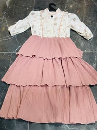 فستان بناتي • مستعمل • محل محمد وحيد