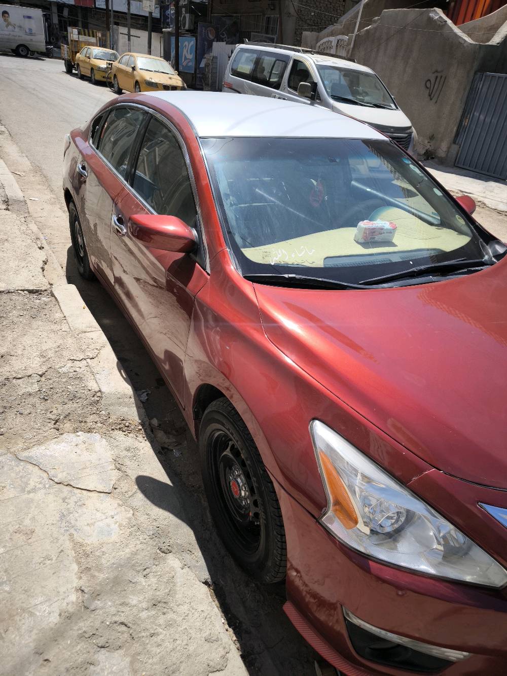 السلام عليكم 
Nissan Altima 2014 
نيسان التيما 2014 
السياره خليجي 
فولل ما عده فتحه 
السياره مناقصها برغي 
السياره عليها ادامه كامله مال جناي (مبدل كلشي ) 
كير مكينه براد كير ظفيره عقول كله جديد ومكفول تبريد ثلاجه 🥶
بيع او مراوس حسب القناعه 
رقم بابل باسمي مشروع وطني مداور ثاني يوم 
السونار مرفق بل صور 
السياره ما بيها تبديل بس فتح
السعر 90 وبي مجال للشراي 
رقمي ***********