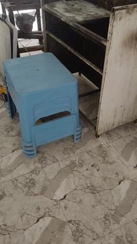 غراض مطعم البيع 07855080555