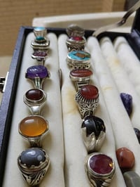 اخواني محابس فضه عراقيه صياغه كلهم  احجار يمنيه وليس تقليد الي يحب يتو...