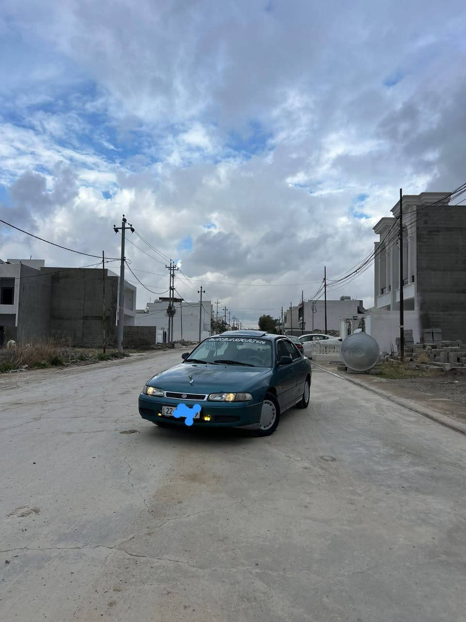 مازدا فاسۆلیا مودێل 1992رەنگی سەوز گێڕ مەکینە تەبرید گەرمی بەشەرت چوار تایەی تازە تاخم پێشی تازە سەنەوی تازە  دەفتەر بەنزین سعری 54وەرەقە رقم تەلەفۆن ///***********///*********** كركوك, العراق
