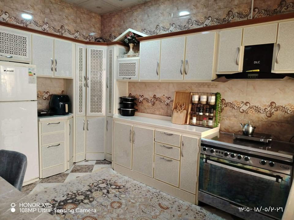 كاونتر تركي درجه أولى سنك مترين اونص
مرمر كامل على كاونتر 
سعر ٦٢٥وبي مجال 
***********
