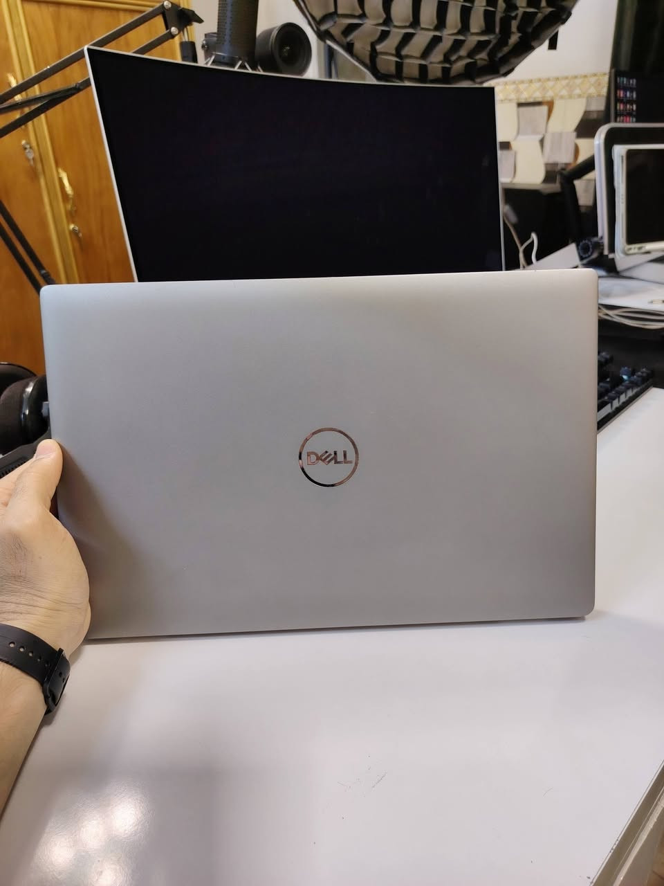 💻 لابتوب Dell Latitude 5520 للبيع
 المعالج: Intel Core i5 الجيل 11
الرام: 16GB DDR4
التخزين: SSD NVMe 512GB
كرت الشاشة: Intel Iris Xe
الشاشة: 15.6 بوصة Touch (لمس)
النظام: Windows 10 Pro
السعر 425 الف المكان بغداد الزعفرانية


**إذا كنت صاحب هذا الإعلان وتريد حذفه لأي سبب، رجاءا أرسل رسالة إلى الدعم الفني**