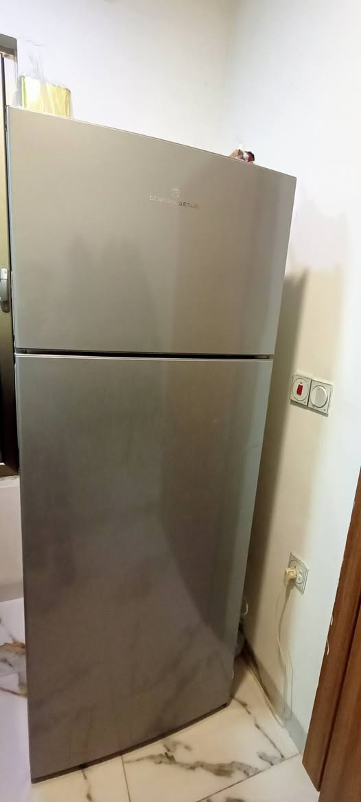 ثلاجة جينرال 24قدم كبير
غسالة سوني 8كيلو كلش نظيفة 
للاستفسار ***********
