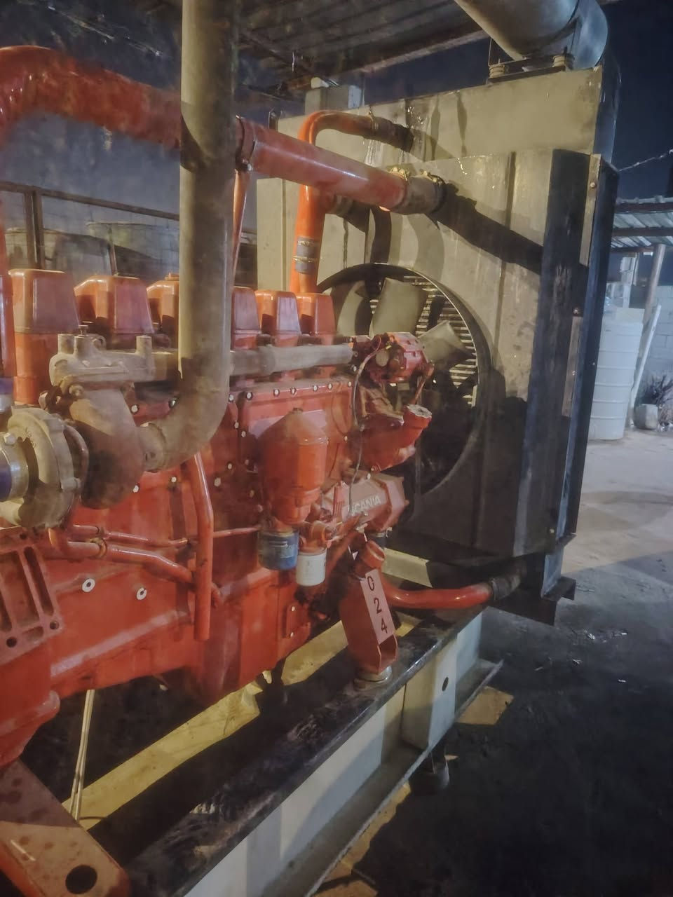 للبيع سكانيا( دي أس أسرائيلي) 
لاصرف ولابخار محرك ستندر مشتغله ٦ اشهر فقط جديده ونضيفه كلش فقط راس توليد نقصها مكاني ذي قار قلعة سكر
***********
***********
