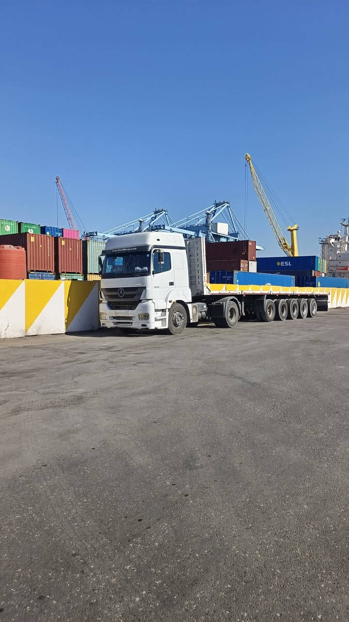 اكسور 2005 بس راس بدون عربانه
اكسور رقم كركوك دولي نضيفه ماناقصه كلشي بالشغل مسجله فلات 4 محاور السعر 180$
***********
