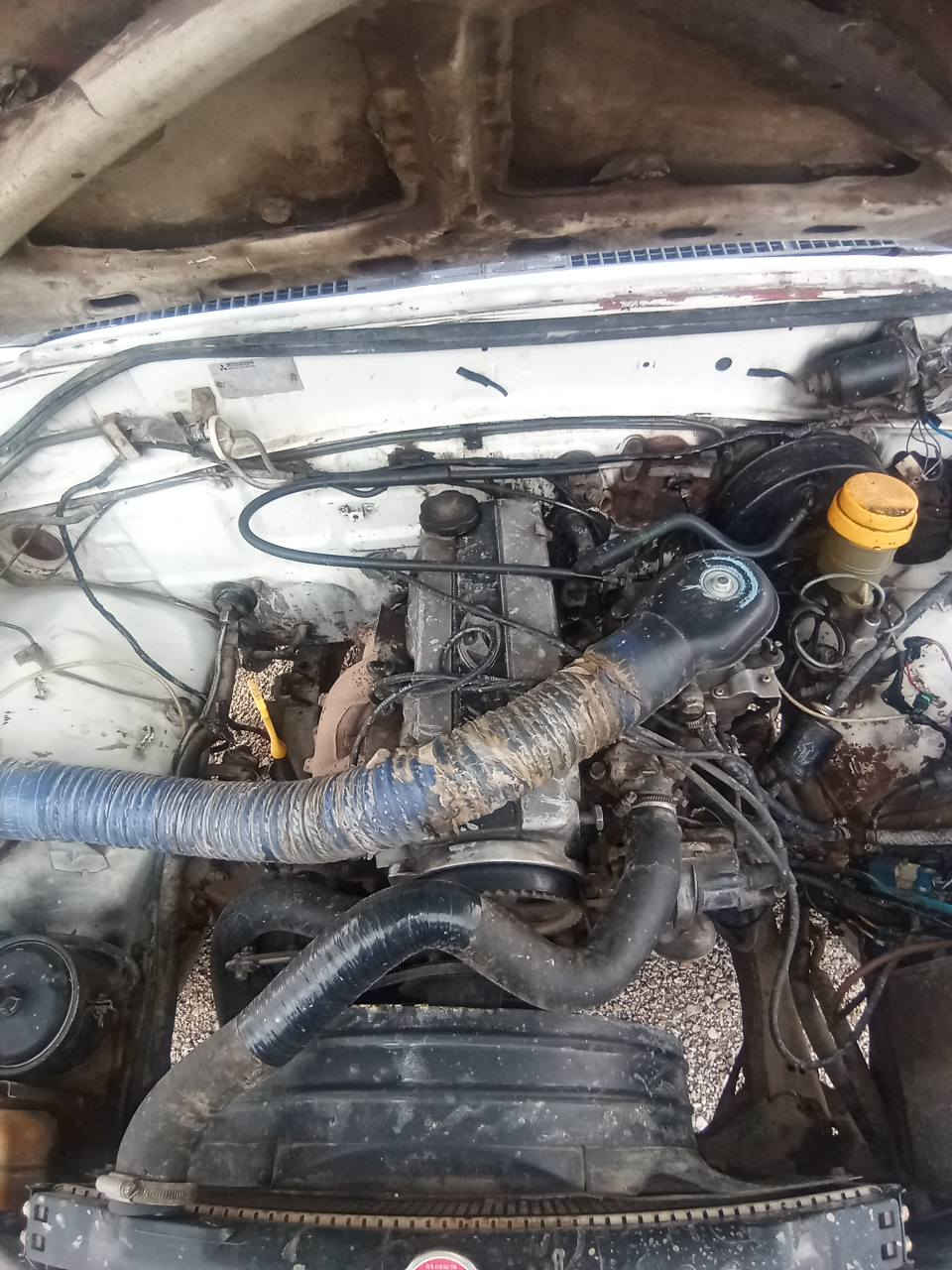 پیکاپ 1998مستەربۆشی بەشەرتی گێڕو مەکینە کارەبای مەزبوتە دەنگی ئەکسلی نیەو شەش گێڕە جوار تایەی باشی لەشێرایا وەرگەراو لێدراو نییە سەنەویشی لەگەڵایا بەشەرتی ئەوەی ماڵ کەس نەبێ و پارەی کەسی تیانەبێ نرخی 12$ شوێن سڵێمانی ژم /*********** السليمانية, العراق
