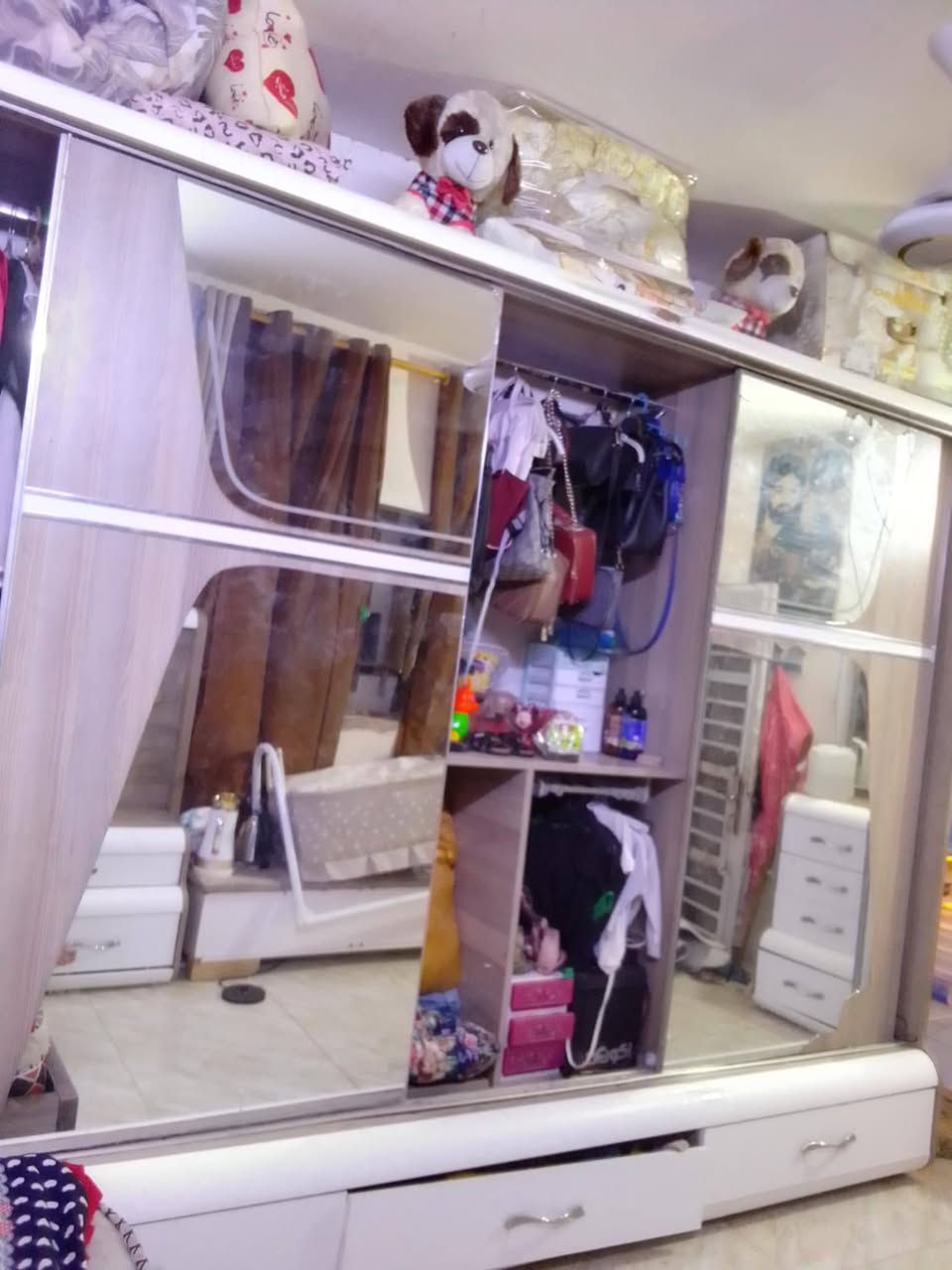 غرفه ضخمه تركيه بيها اضرار كولش بسيطه لباب البنص وكع عوزه سكه سعر 120وبيها مجال اريد ابيعها مكان ماعندي 
لشرايه علواتساب  771 313 9211


**إذا كنت صاحب هذا الإعلان وتريد حذفه لأي سبب، رجاءا أرسل رسالة إلى الدعم الفني**