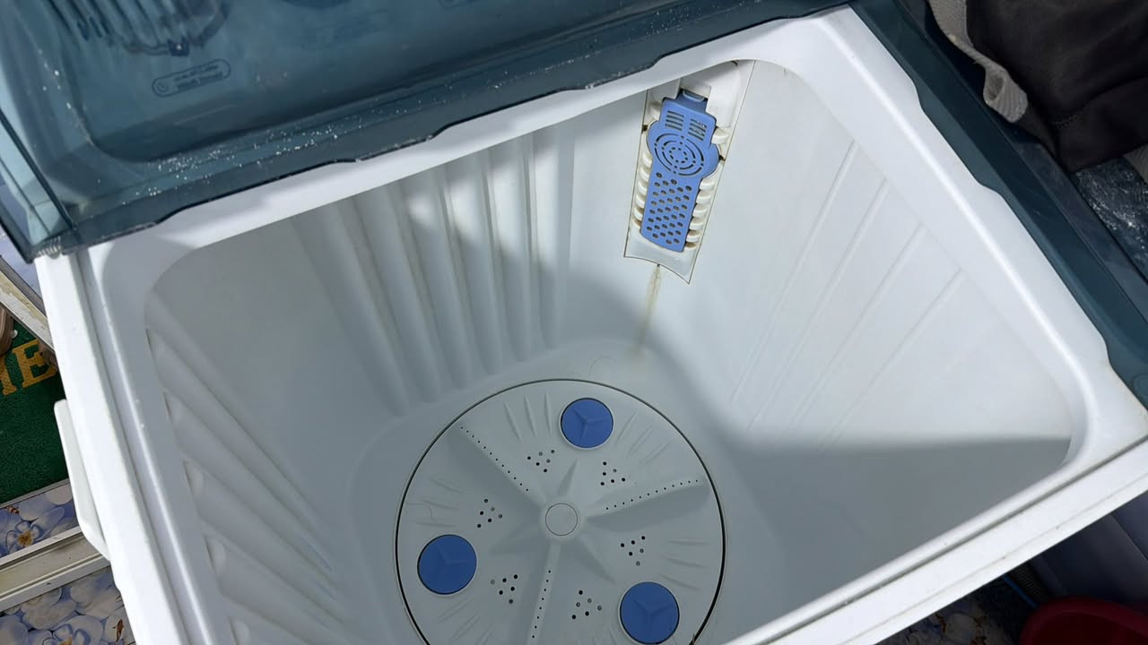 السلام عليكم غساله وكاونتر تسكام للبيع والسنك مرمر طبيعي كلهن جدد تجي تفحص وتشوف بعينك مكاني بابل ورديه خارج فرع معمل بلوك ابو كيره ***********
