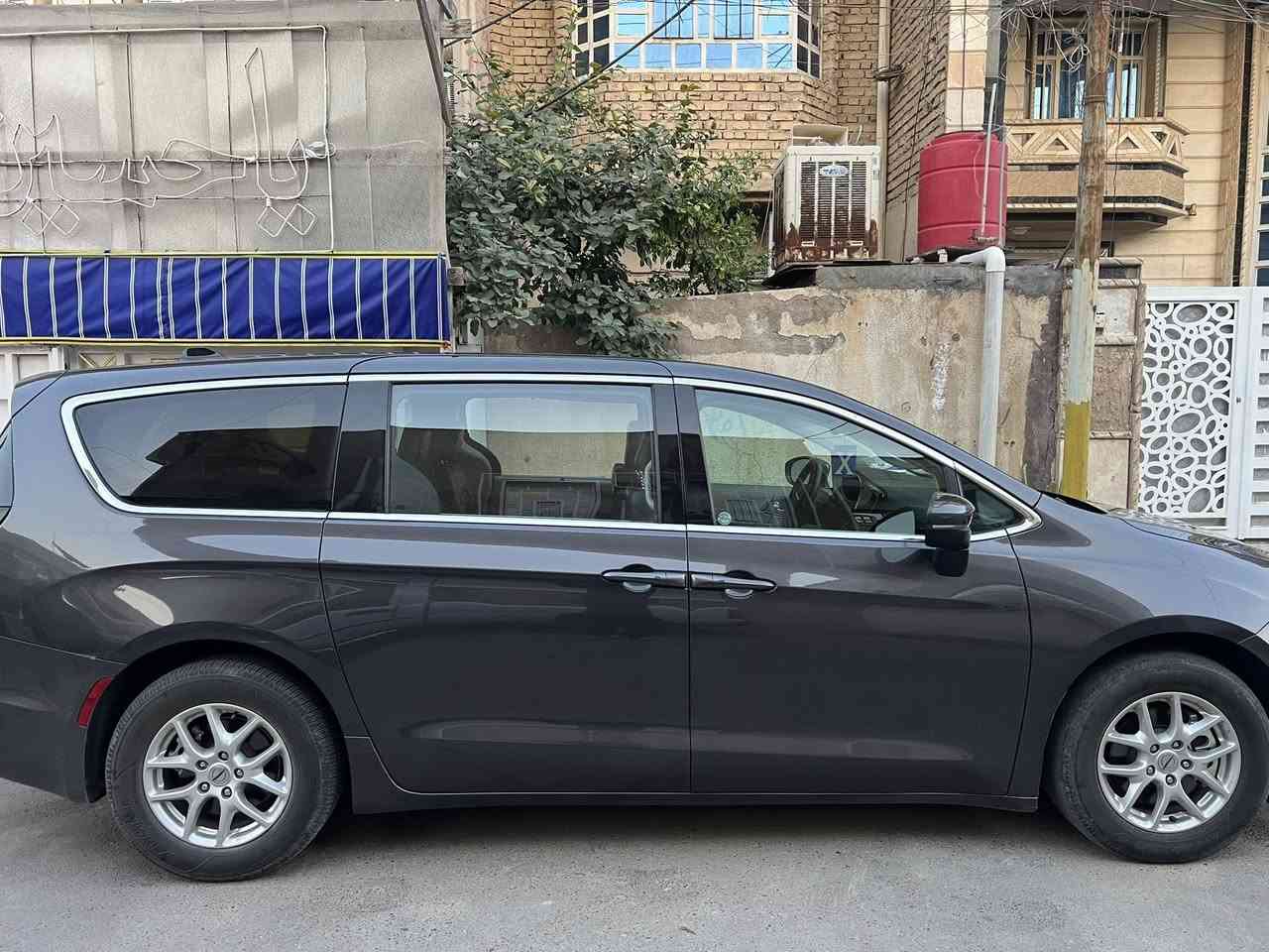 السلام عليكم
باسيفيكا   2023
تورنك L
فول مواصفات 
عدا الفتحه 
رقم بغداد دولي 
بانزين فقط 
حادث موضح بالصور والسونار 
كلين تايتل 
صبغ دعاميه فقط 
ماشيه 44 ميل 
أعتذر عن المراوس بغداد باسمي*
مواصفات *
فرس متصل *
محرك حجم 3600 *
كير ماوس *
شاشه كبيره كار بلي *
كامره خلفيه دواره *
فول تحكم ستيرن *
سايد بريك بصمه *
بصمه بيبان وتشغيل *
تشغيل عن بعد *
رادار امامي جانبي *
حساس دعاميه خلفي *
كشن كهرباء *
تدفئه بالستيرن *
تدفئه تبريد بالكشنات *
كشنات قلاب سياحي *
هيتر بالمرايه *
مرايه قابله للطي *
اشاره بالمري *
تحديد مسار للأمام *
قياده ذاتيه *
توقف ذاتي للأمام *
تبريد ثلاث قطع *
بيبان جانبيه شفط *
جنطه شفط*
عداد دجتال *
بك لايت لد *
خزن ميموري كشن السايق 
  مكان السياره بغداد الشعب*
سعرها 250وبيها مجال للاستفسار الاتصال على الأرقام 
*********** واتس اب
