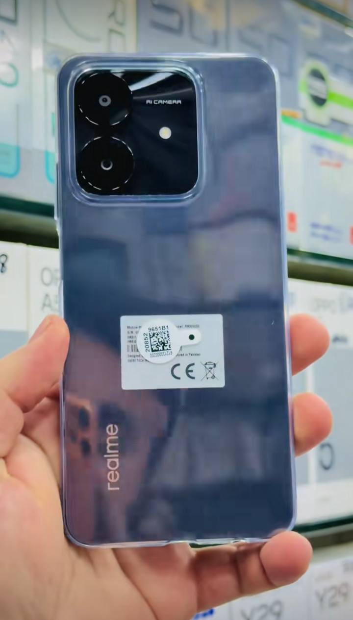 Realme Note 60x
احدث هواتف ريالمي 🤩
🟡 شاشة مقاومة للكسر IPS LCD , 6.74 , 90 Hz
🟡 معالج Unisoc Tiger T612 (12 nm)
🟡 نظام تشغيل Android 14, Realme UI 5.0
🟡 مقاوم لرزاز الماء والغبار بمعيار IP64
🟡 بصمة جانبية على زر الطاقة
🟡يدعم شريحتين اتصال 
🟡بطارية 5,000 ملي.  
🟡رام 8 السعر 115وبي مجال للاستفسار الاتصال ***********
