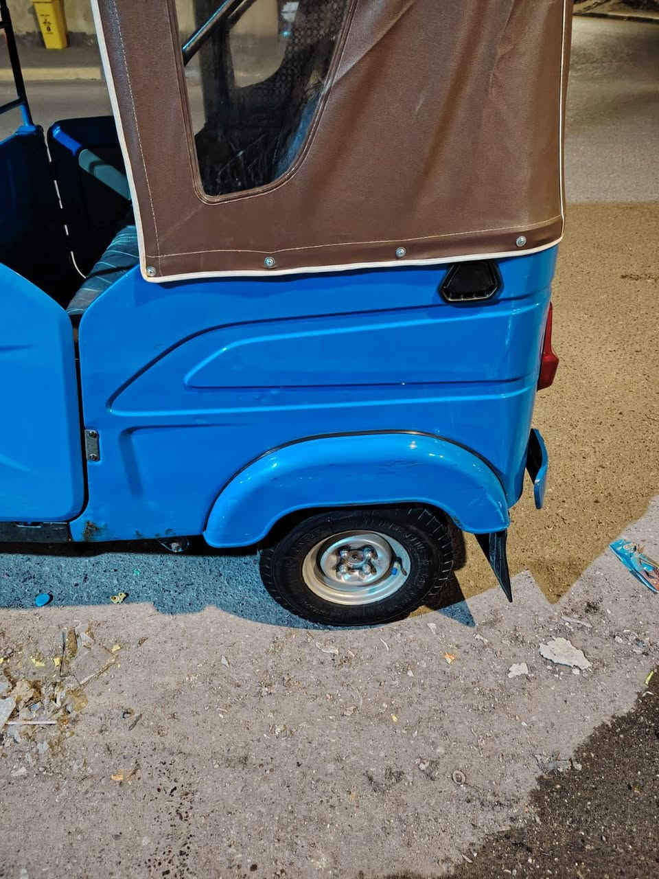 سلام عليكم تكتك مديل 2021بشهر 11 البدي مكفول المكينه مجفته مره واحده تكتك جاهزه كبل لشارع مكانهه بصره تحويل ثاني يوم السعر 8وربع وبيهه مجال بصيط ***********
