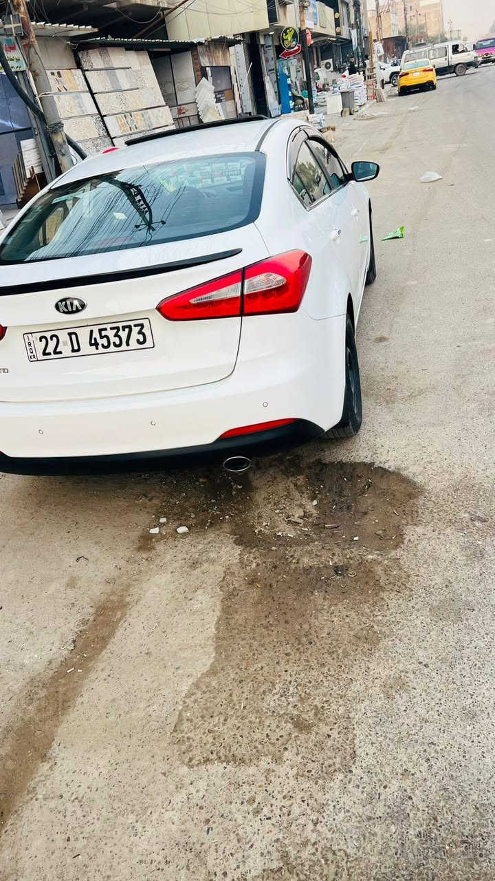 السلام عليكم سيراتو فول عده البصمه موديل 2016 كفاله عامه هسه وسنويه محرك 1600 تحويل مباشر السكن بغداد  السعر 130وبيه مجال بصيط  ***********
